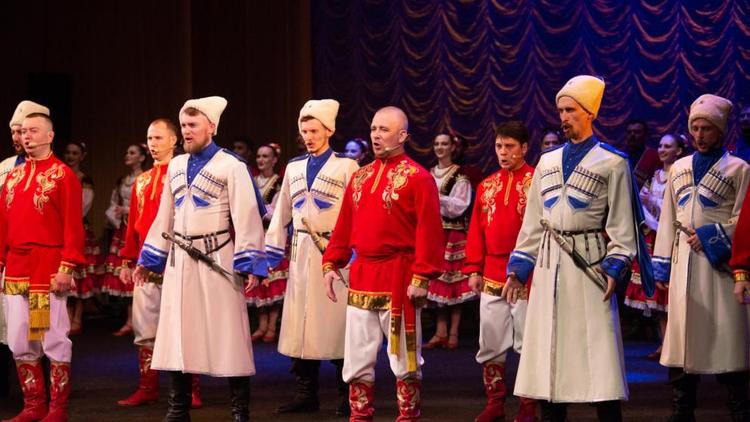 Астраханские и ставропольские артисты вместе представили яркую концертную программу