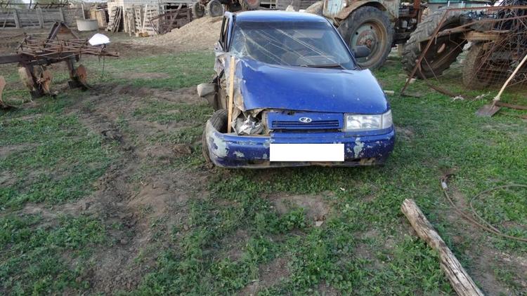В Курском округе Ставрополья водитель не справился с управлением и попал в аварию