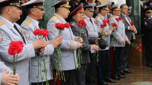 Полицейские Ставрополя участвовали в митинге Дня Победы