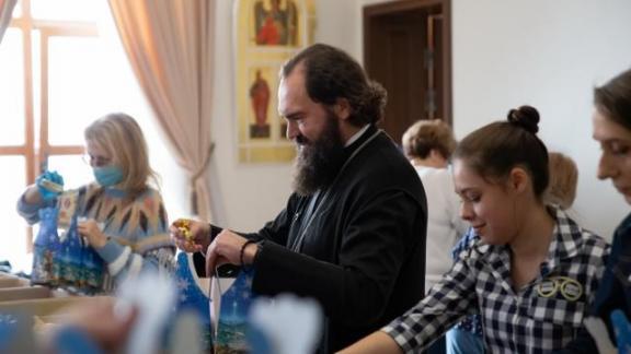 В Пятигорском епархиальном доме собрали более 3,5 тысячи новогодних подарков