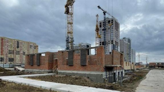 В Ставрополе строят каркас новой школы на проспекте Российском