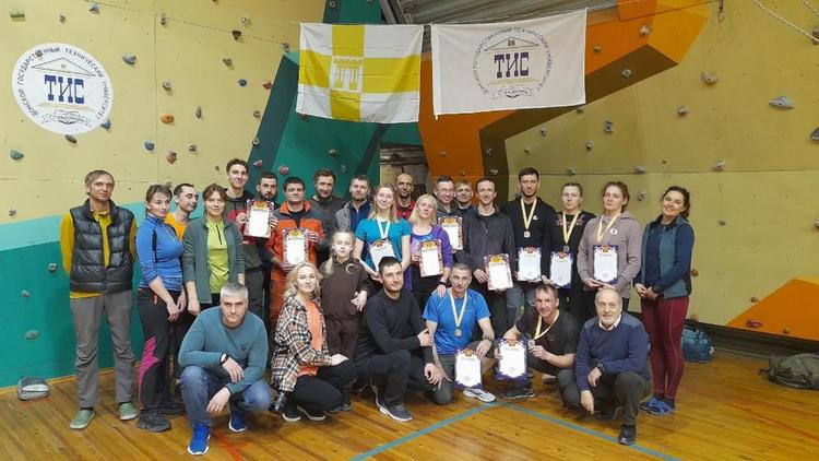 Спасатели Ставрополя отличились на чемпионате по альпинизму
