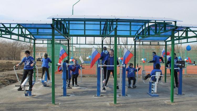 В двух ставропольских сёлах провели соревнования на новых спортплощадках