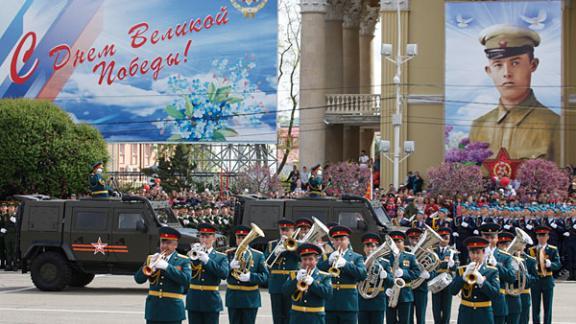 День Победы в Ставрополе: военный парад и поздравления ветеранов и земляков
