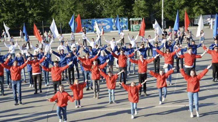В Железноводске более 4 тысяч человек одновременно исполнят гимн России