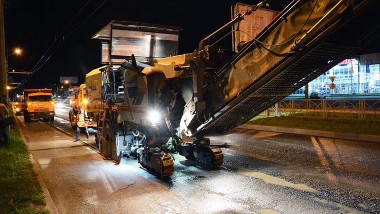 Дороги в Ставрополе ремонтируют ночью - для удобства водителей