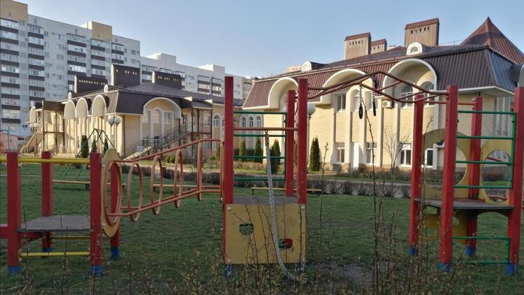 В детском саду Ипатовского округа отремонтируют теневые навесы