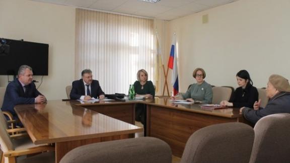Министр здравоохранения СК встретился с жителями Железноводска