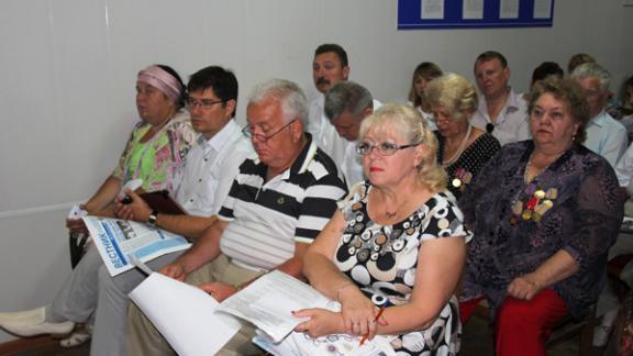 В Невинномысске прошло заседание городского совета ветеранов
