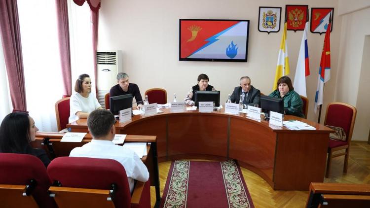 Депутаты Ставрополья проверили объекты здравоохранения в Изобильненском округе