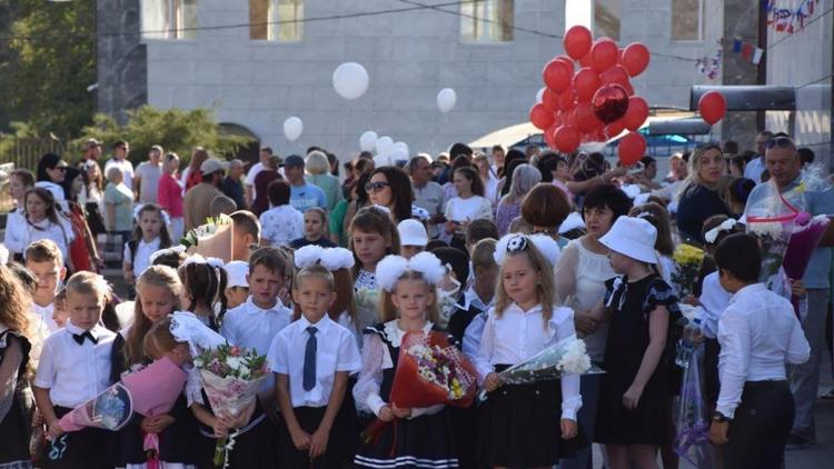Обновленные школы Ставрополья 1 сентября встретили учеников