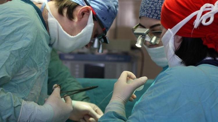 Ставропольские хирурги выполнили 50 малотравматичных операций на сосудах