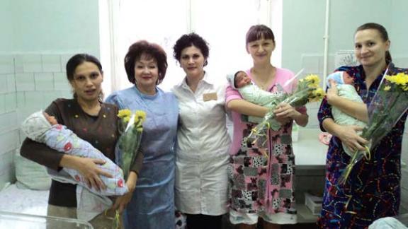 Акцию «Женщина с ребенком на руках» провели в Кочубеевском районе