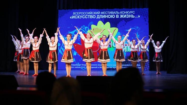 В Железноводск на фестиваль «Новые имена» приехали около 1000 танцоров
