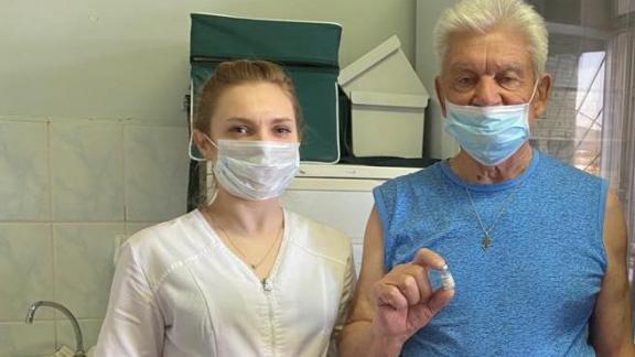 В Железноводске прививку от COVID-19 сделал 85-летний пациент