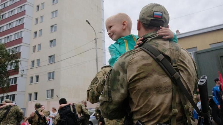 Власти Ставрополя помогают семьям участников спецоперации