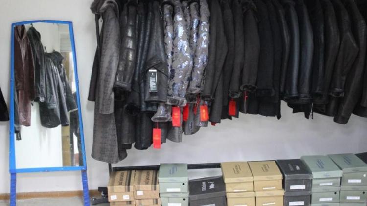 В Железноводске пресекли нелегальную торговлю одеждой