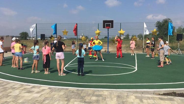В Андроповском округе Ставрополья оборудовали площадку для игр и спорта