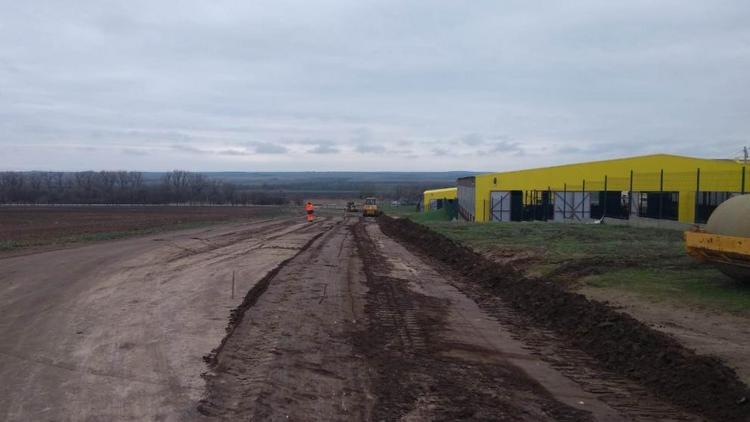 На Ставрополье ремонтируют дороги к объектам сельхозназначения