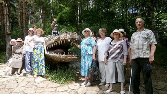 Александровские пенсионеры посетили Долину роз в Кисловодске
