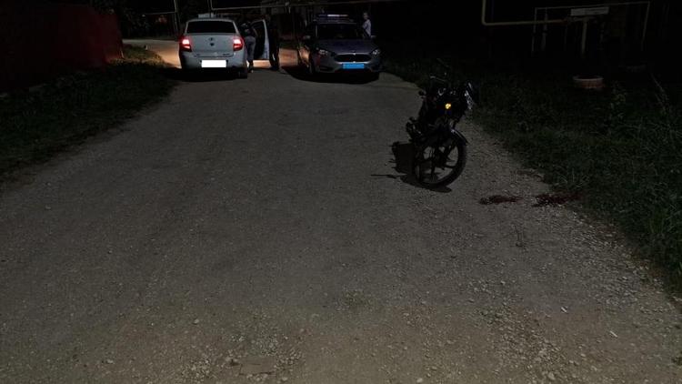 Водитель-бесправник перевернулся на мотоцикле в Предгорном округе Ставрополья