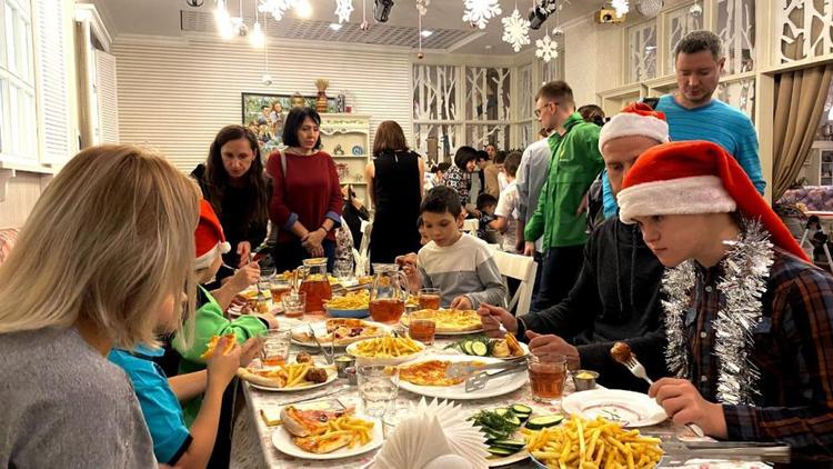 В Ставрополе устроили новогодний праздник для особенных детей 