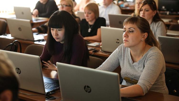 Более 2 тысяч студентов на Ставрополье к 2030 году получат ИТ-компетенции