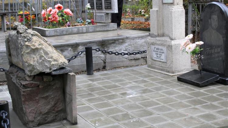 В Ессентуках пройдет панихида на отреставрированной могиле Андрея Губина