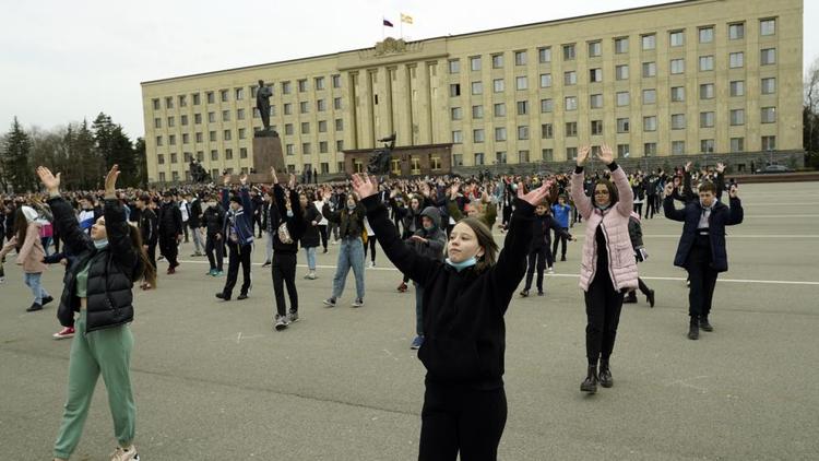 В Ставрополе около тысячи человек стали участниками массовой зарядки