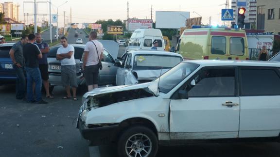 Вылетевшего из пассажирского окна водителя насмерть задавил собственный автомобиль в Ставрополе