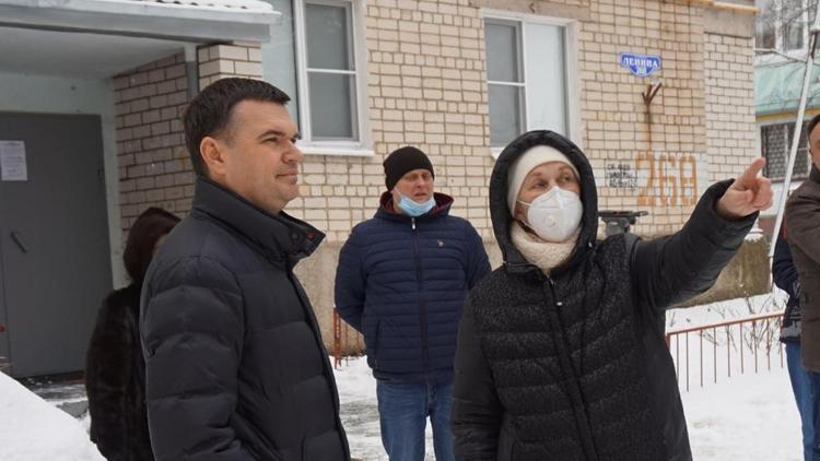 В Ставрополе проверили, как «управляйки» убирают снег во дворах