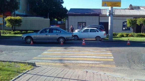Две девочки попали под машину в Ставрополе