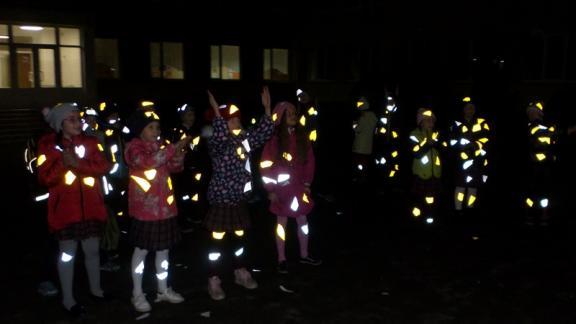 Всемирный День ребенка в Пятигорске отметили световозвращающим флэш-мобом