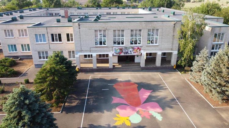Школа в селе Воздвиженском на Ставрополье победила в краевом конкурсе «Школьный двор - 2021»