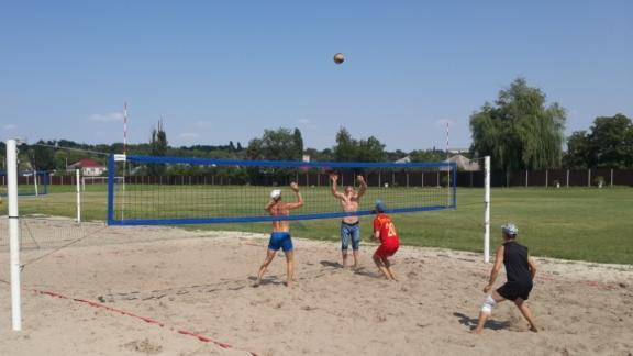 Сезон пляжного волейбола завершили в Александровском районе