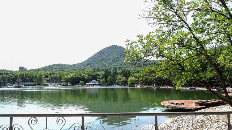 Благоустройство Курортного озера в Железноводске планируется завершить летом