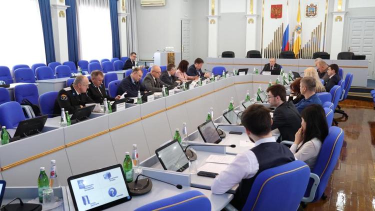Депутаты Ставрополья предложили увеличить денежное содержание казаков-дружинников
