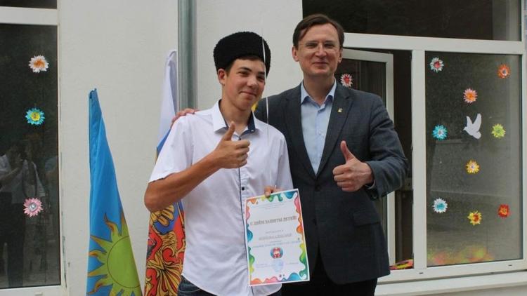 Воспитанники детского дома Кисловодска пополнили волонтёрские ряды