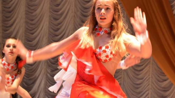 В Ставрополе прошел фестиваль детской хореографии «В искрах танца»