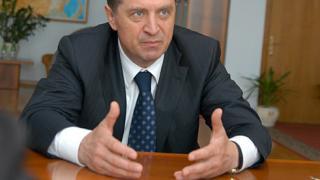 Губернатор Ставрополья запретил чиновникам украшать кабинеты портретами первых лиц региона