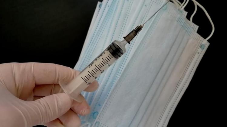 1 миллион 144 тысячи ставропольцев сделали прививку от COVID-19