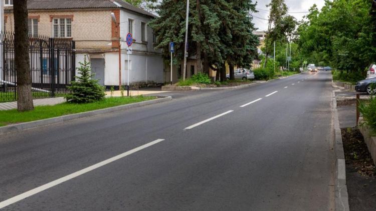 В Ставрополе отремонтировали проезжую и пешеходную части по улице Абрамовой