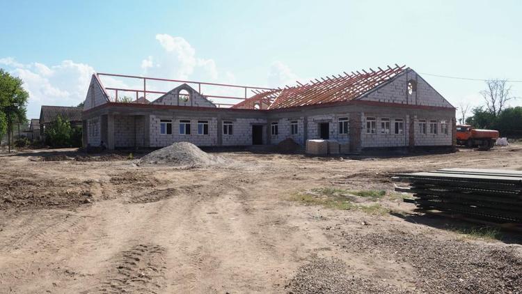 В селе Ачикулак на Ставрополье строят детский сад на 100 мест