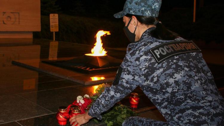 Ставропольские сотрудники Росгвардии зажгли «Свечи памяти»