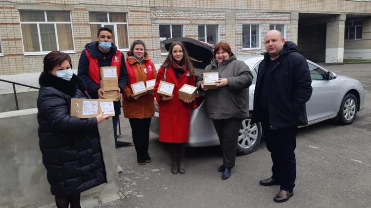 Жителей Ставрополья в период пандемии поддерживают депутаты Думы края