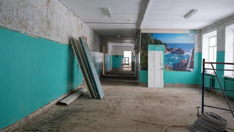 В Андроповском округе стартовал капитальный ремонт трёх школ