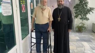 Священник из Ессентуков встретился с эвакуированными из Мариуполя