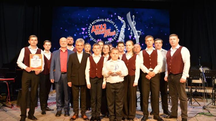 Ипатовская детская школа искусств стала победителем конкурса профмастерства