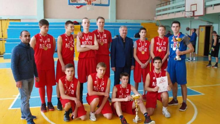 Юные баскетболисты из Ессентуков обыграли команды из Пятигорска и Георгиевска