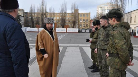 На Ставрополье служители православия и ислама проводят беседы с военнослужащими